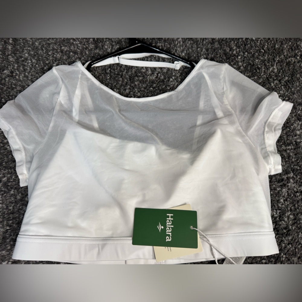 HALARA White Crop Top